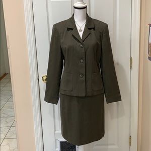 CLEARANCE Talbots olive green skirt suit size 10